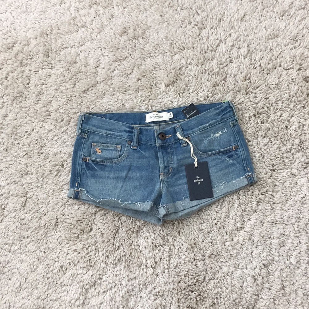 NWT Abercrombie kids distressed denim shorts
